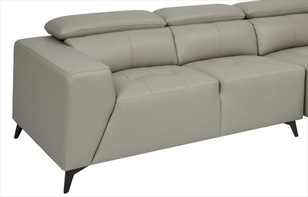 Salvador Loveseat